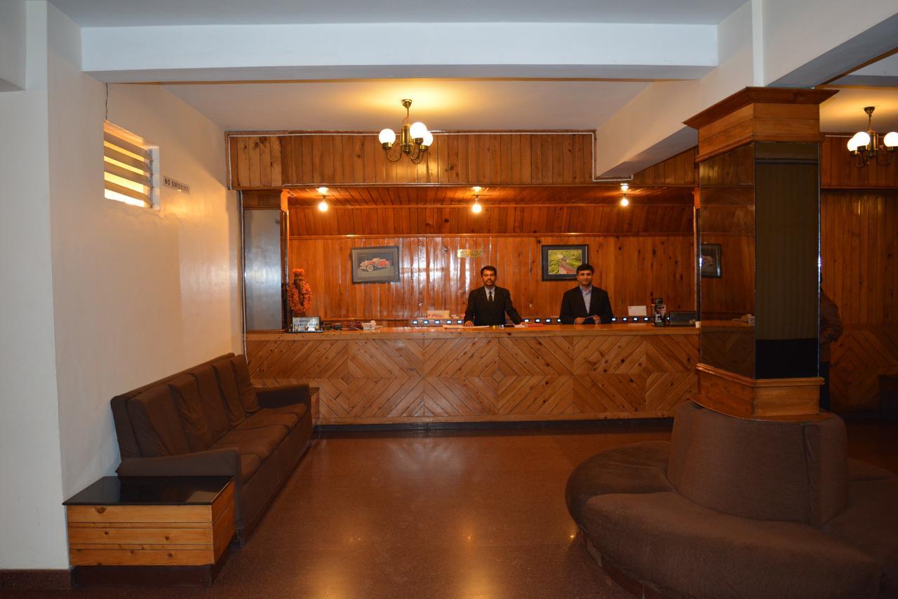 Hotel Blue Hills International Уті Екстер'єр фото