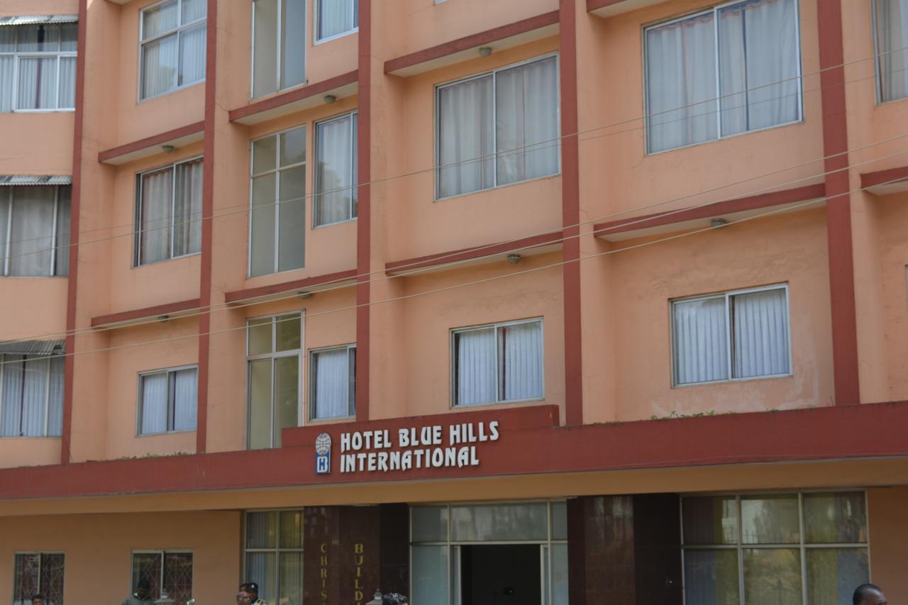 Hotel Blue Hills International Уті Екстер'єр фото