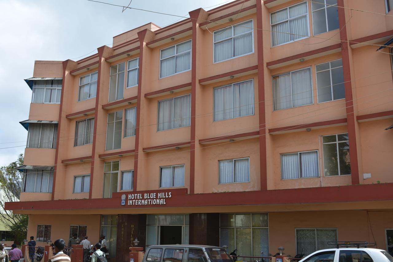 Hotel Blue Hills International Уті Екстер'єр фото