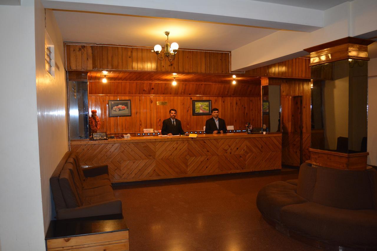 Hotel Blue Hills International Уті Екстер'єр фото